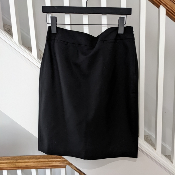 NWOT Banana Republic black wool suit pencil skirt, black, - size 6 petite - Picture 13 of 14